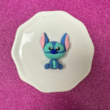 Load image into Gallery viewer, Classic Stitch