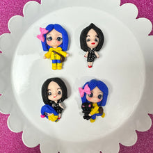 Load image into Gallery viewer, Button eye movie, coraline, (Choose One)