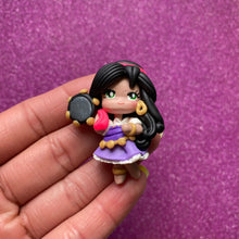 Load image into Gallery viewer, Esmeralda Clay (style 2)
