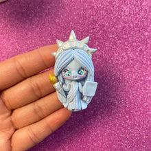 Load image into Gallery viewer, Luxe Statue Liberty Girl Clay
