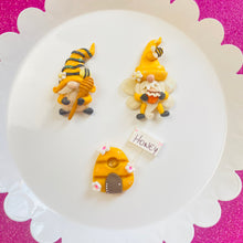 Load image into Gallery viewer, Spring bee gnomes (Choose One)