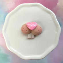 Load image into Gallery viewer, Bunny Nose clay