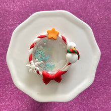 Load image into Gallery viewer, Snowman Shaker Clay