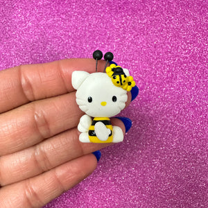 Sitting Bee Kitty Clay