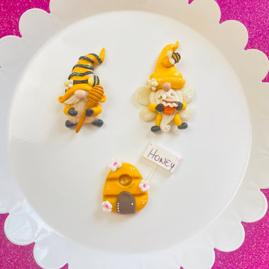 Spring bee gnomes (Choose One)